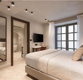 5 bedroom villa with indoor and outdoor pool in Chania town, sleeps 10